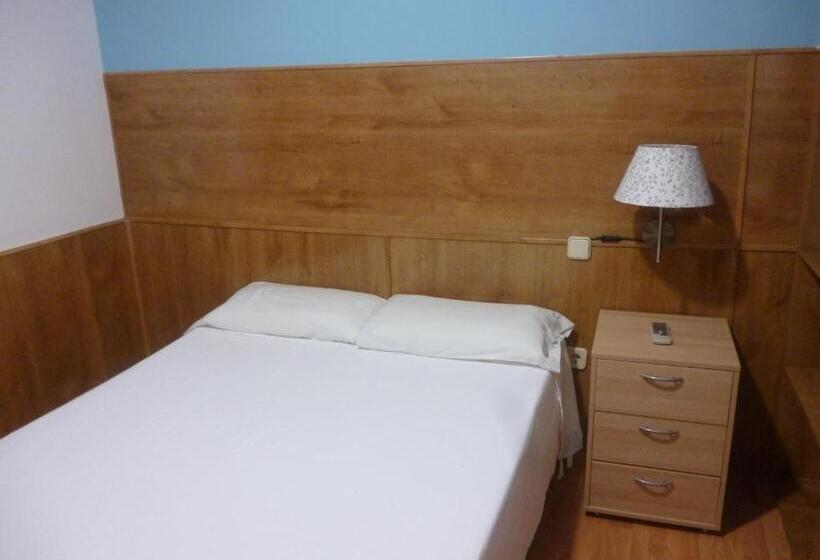Habitación Estándar Cama Matrimonio, Hostal San Blas