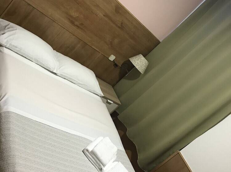 اتاق استاندارد با تخت دوبل, Hostal San Blas