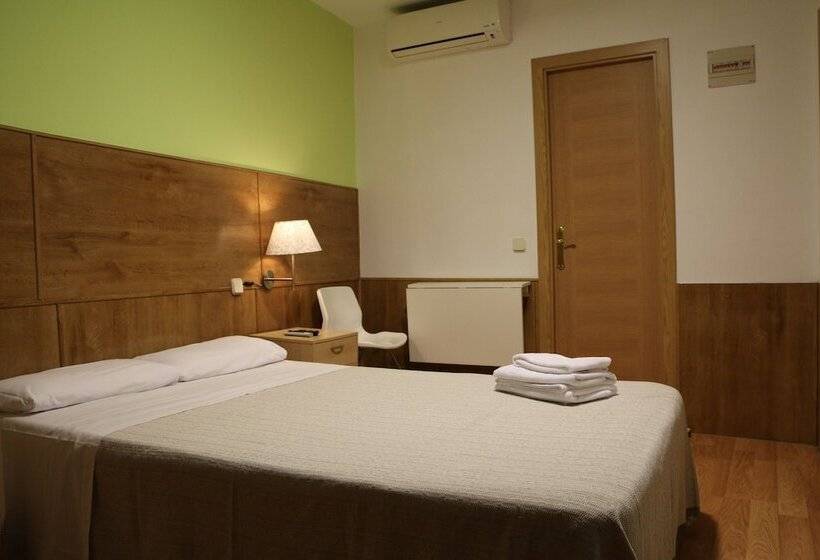Habitación Estándar Cama Matrimonio, Hostal San Blas