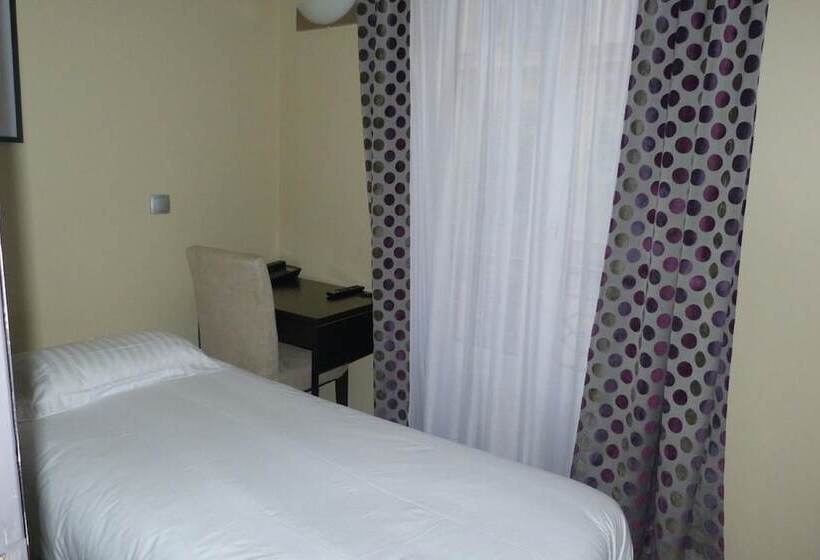 اتاق استاندارد یک نفره, Hôtel Du Jura