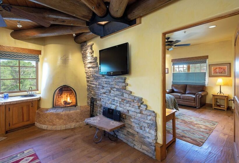 阁楼房, Inn On La Loma Plaza