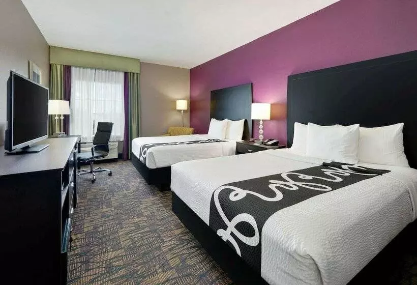 Sviitti Liikuntarajoitteisille, La Quinta By Wyndham Jourdanton Pleasanton