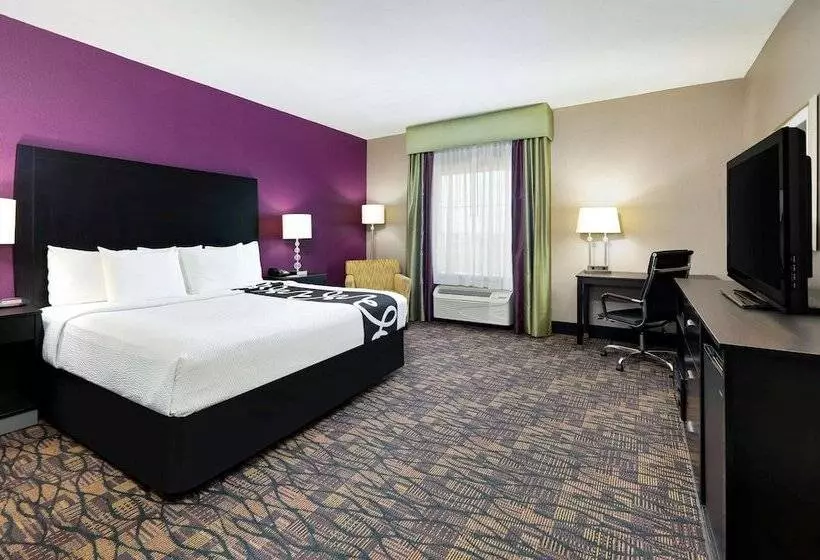 Sviitti Liikuntarajoitteisille, La Quinta By Wyndham Jourdanton Pleasanton