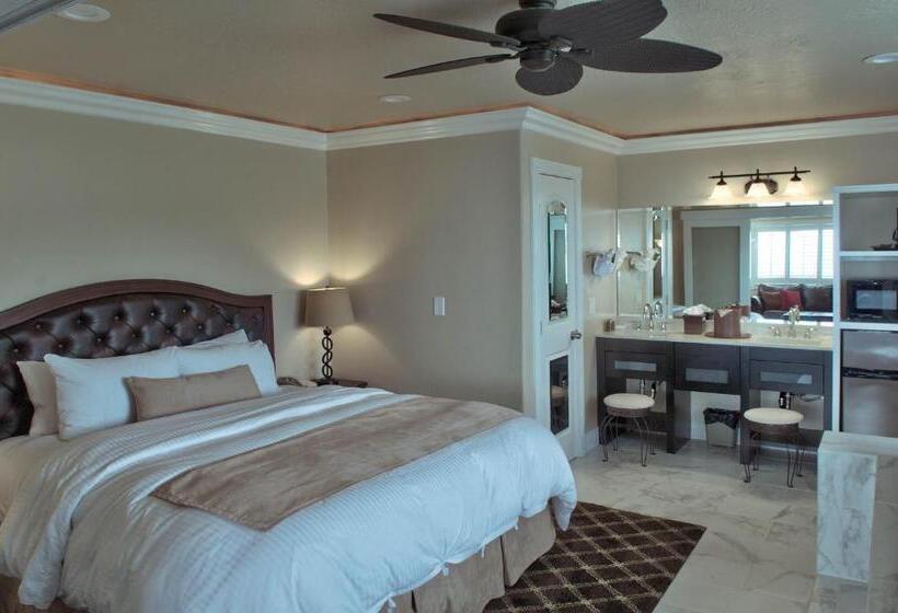 מיטת קינג בסוויטה, Lovers Point Inn