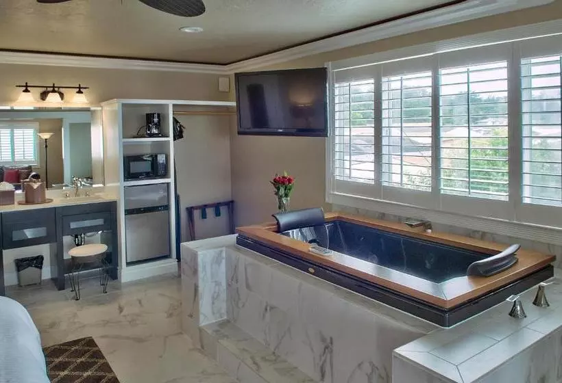 Sviitti King-vuode, Lovers Point Inn