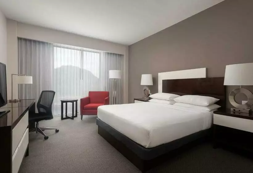 キングサイズベッド、シティビューデラックスルーム, Marriott Panama Hotel   Albrook