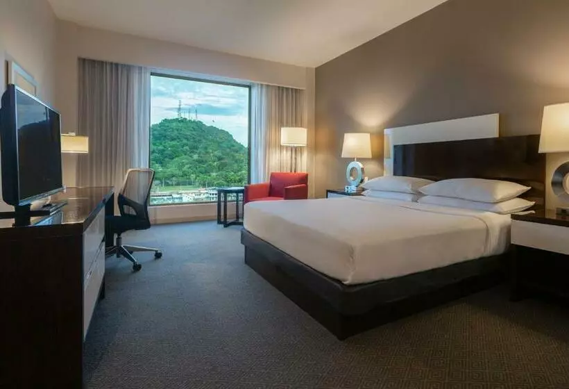 キングサイズベッド、シティビューデラックスルーム, Marriott Panama Hotel   Albrook