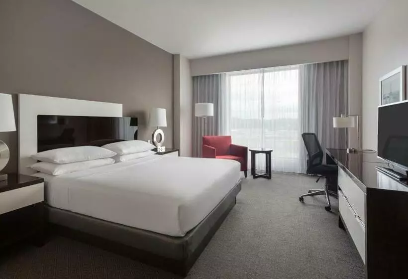 キングサイズベッドのスタンダードルーム, Marriott Panama Hotel   Albrook