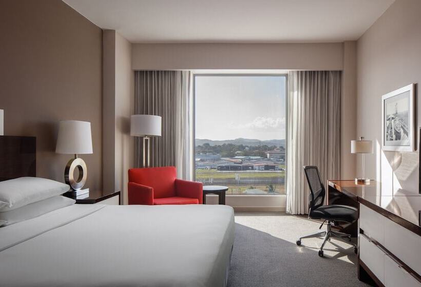 חדר דלוקס נוף לעיר, Marriott Panama Hotel Albrook