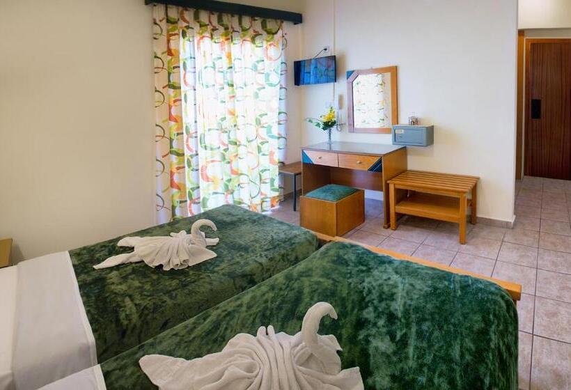 Номер Стандарт, Nicolas