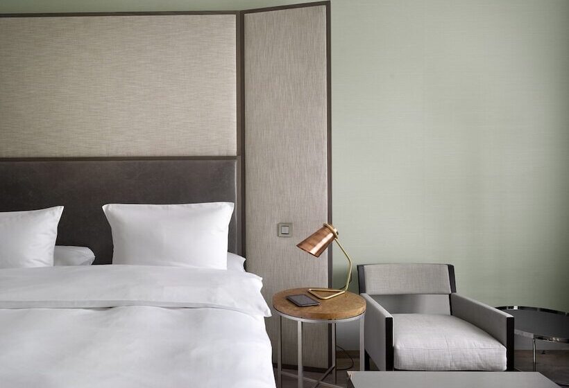 سوییت, The Emblem Prague Hotel   Preferred Hotels & Resorts