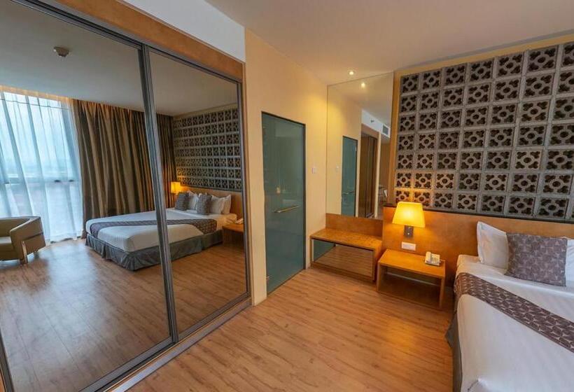 سوییت جونیور, Vivatel Kuala Lumpur