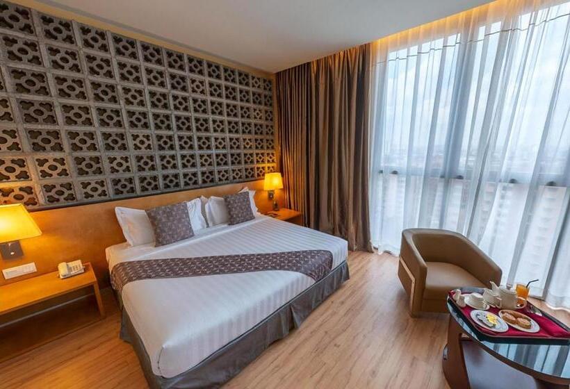 سوییت جونیور, Vivatel Kuala Lumpur