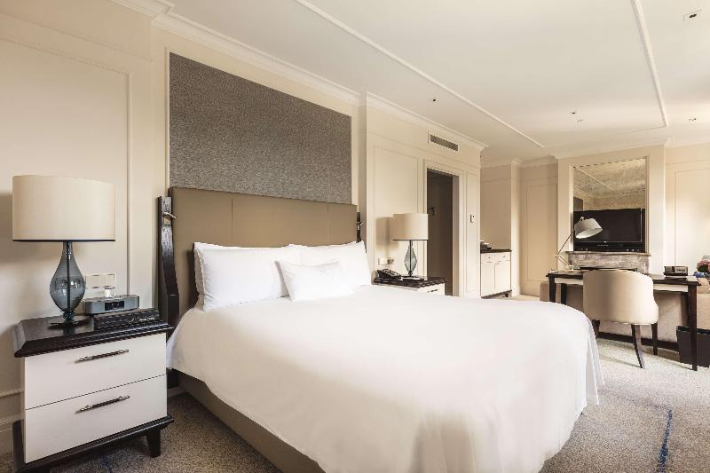 주니어 스위트 킹사이즈 침대, Waldorf Astoria Amsterdam