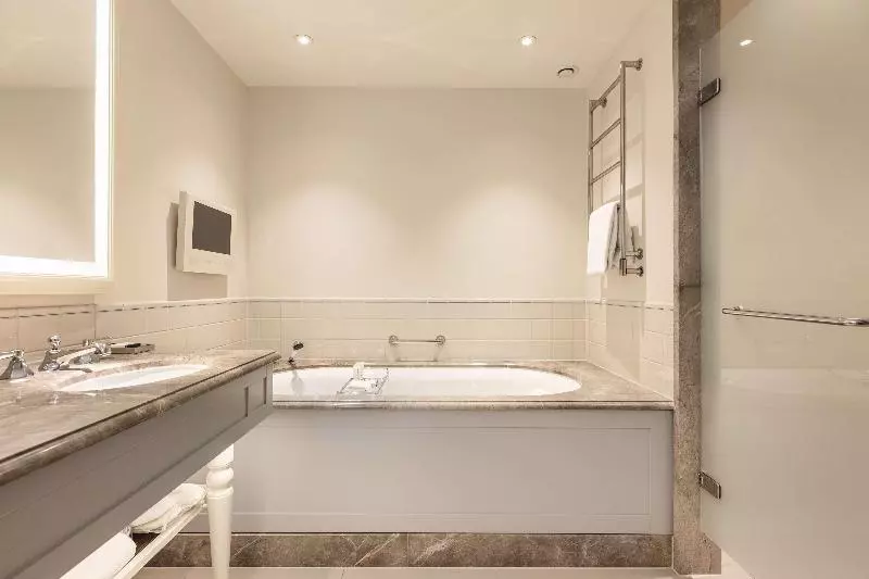 Junior Suite King Bed, Waldorf Astoria Amsterdam