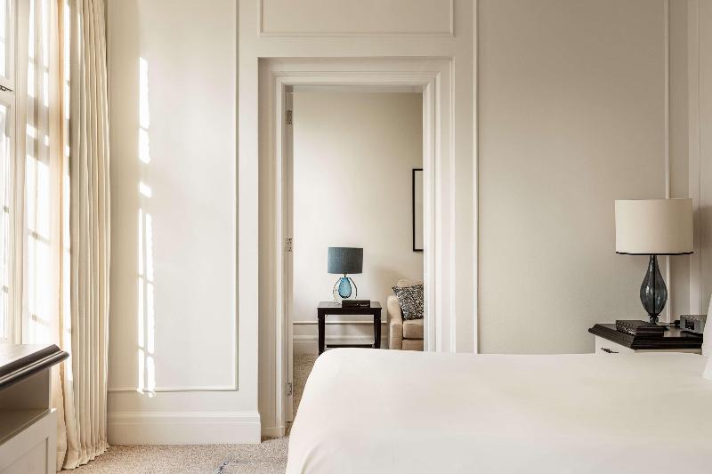 스위트 킹사이즈 침대, Waldorf Astoria Amsterdam