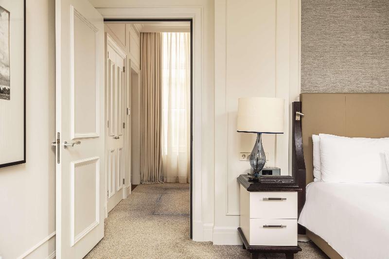 스위트 킹사이즈 침대, Waldorf Astoria Amsterdam
