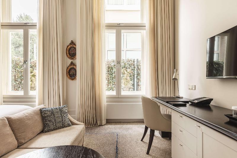 디럭스 룸 킹사이즈 침대, Waldorf Astoria Amsterdam