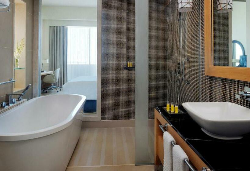 اتاق لوکس با تخت بزرگ, Marriott Hotel Al Jaddaf, Dubai