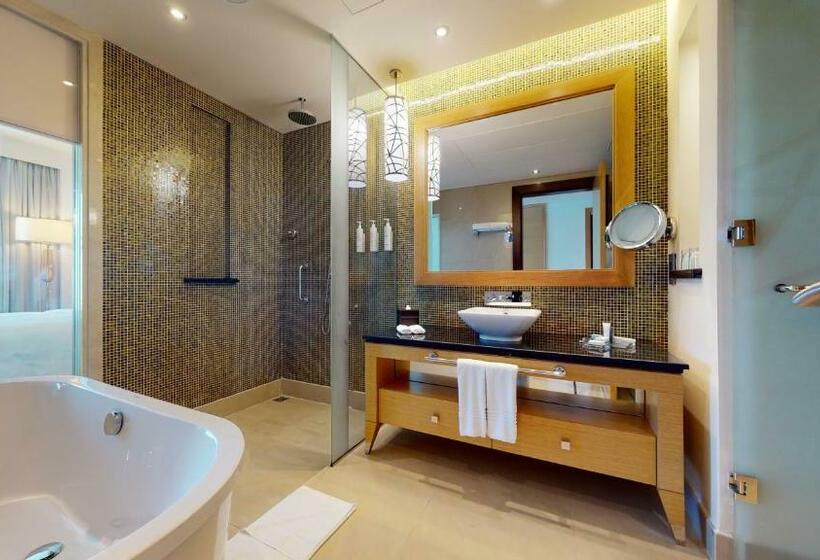 Номер Deluxe Кровать Кинг, Marriott Hotel Al Jaddaf, Dubai