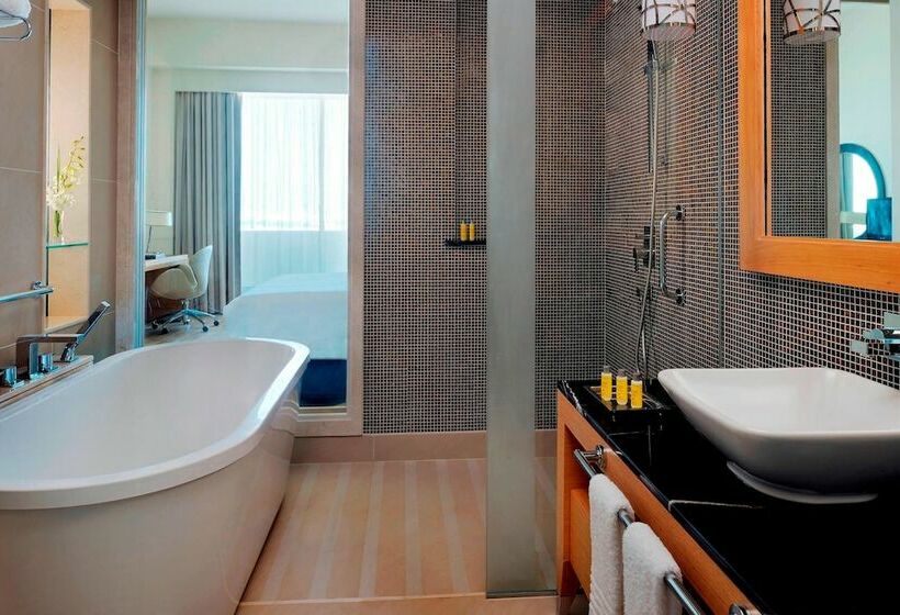 اتاق لوکس, Marriott Hotel Al Jaddaf, Dubai