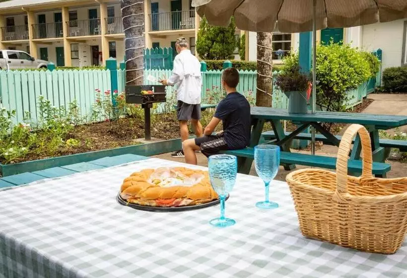 キングサイズベッドのスタンダードルーム, Steinhatchee River Inn And Marina