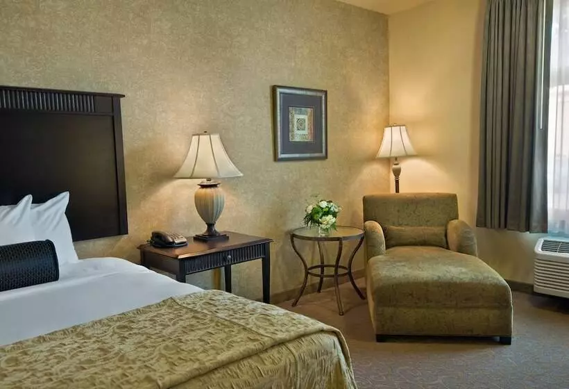 キングサイズベッドのスイートルーム, Oxford Suites Boise