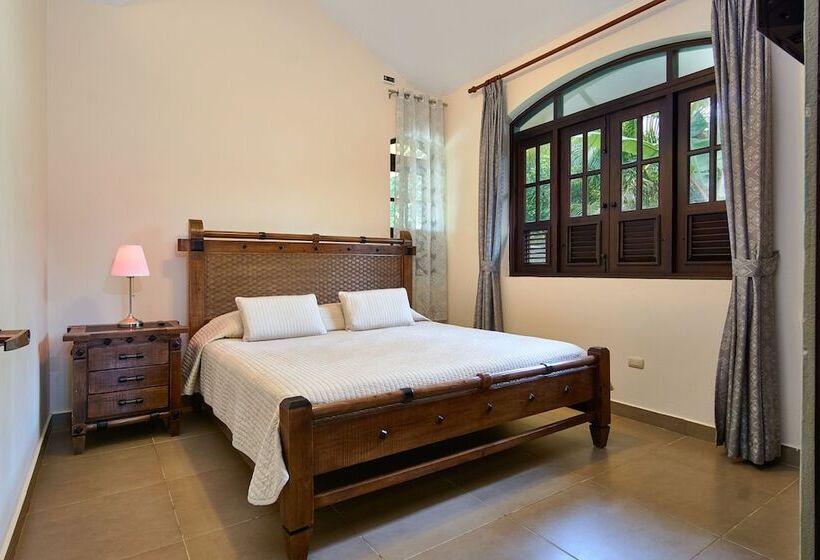 ویلای 4 خوابه, Villa Deluxe At Ocean Village
