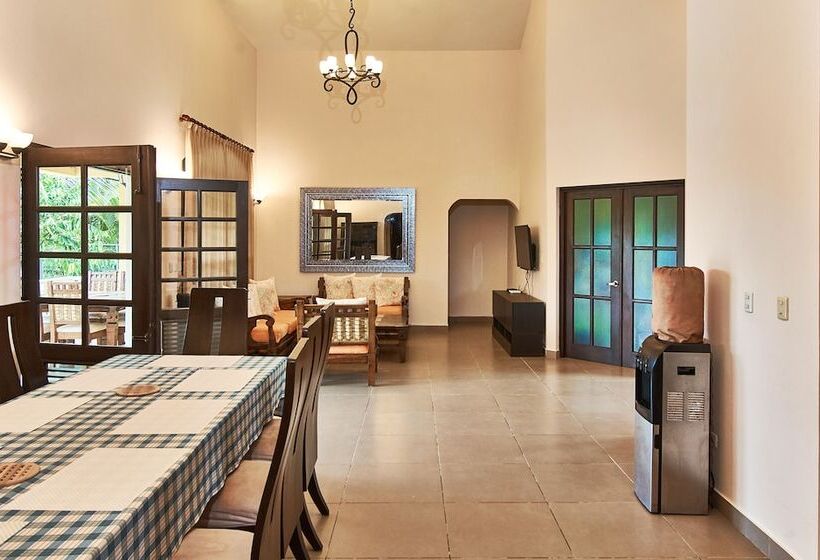 ویلای 4 خوابه, Villa Deluxe At Ocean Village