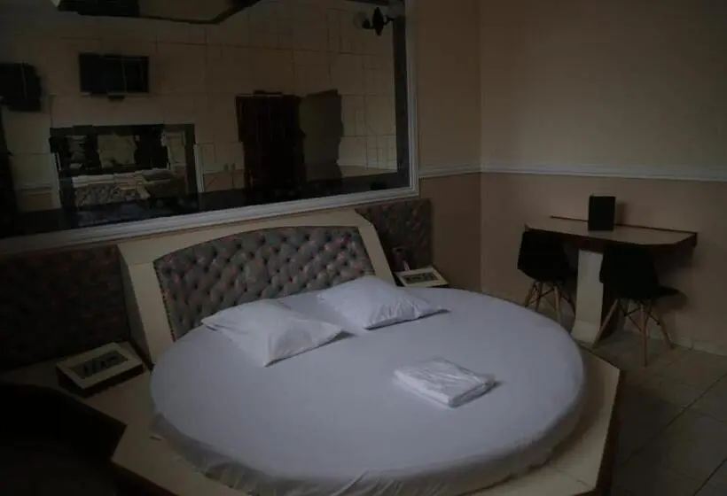 エコノミールーム, Desejo Motel