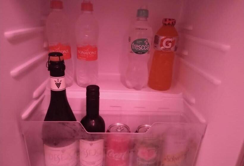 デラックススイート, Desejo Motel