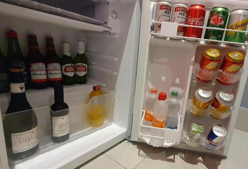 デラックススイート, Desejo Motel