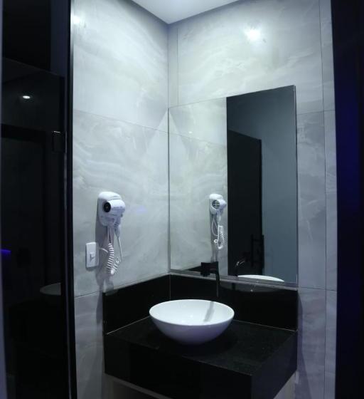 デラックススイート, Desejo Motel