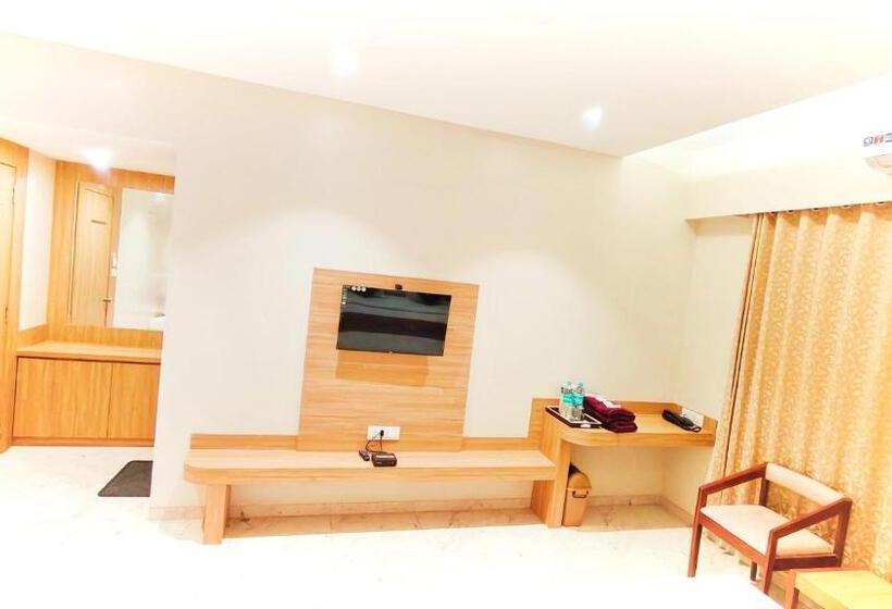 חדר דלוקס, 9 Coin