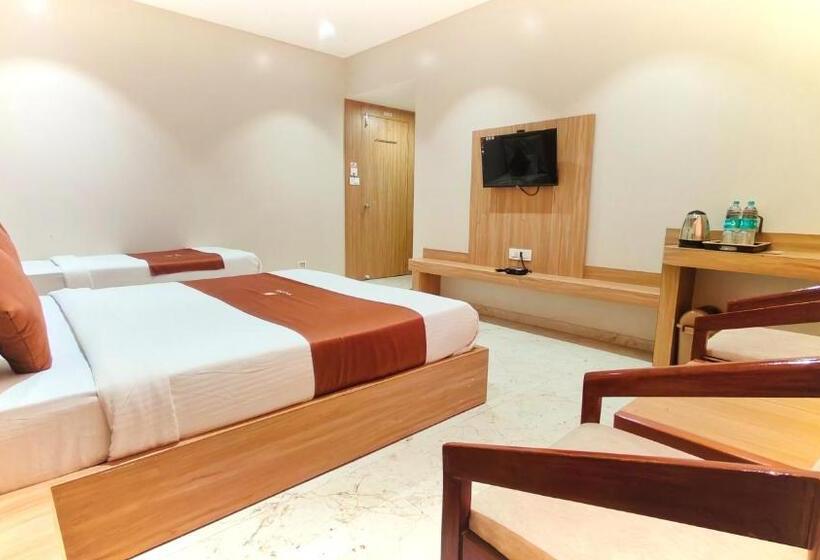 חדר משפחתי דלוקס, 9 Coin