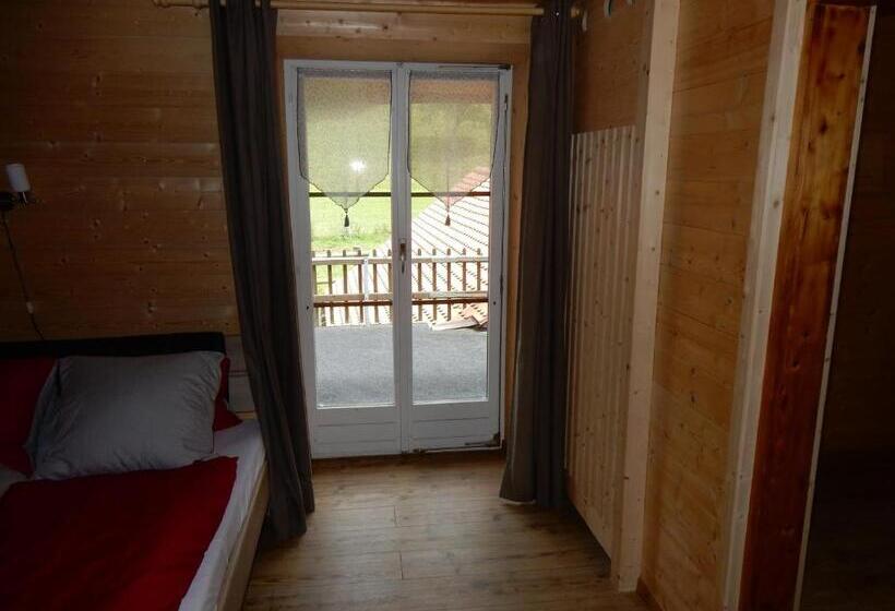 غرفة عائلية, Au Cheval Blanc