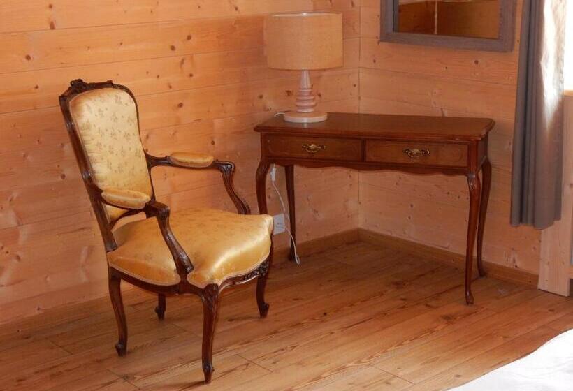 Семейный Номер, Au Cheval Blanc