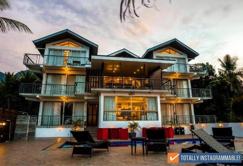 اتاق خانوادگی, Av Suites