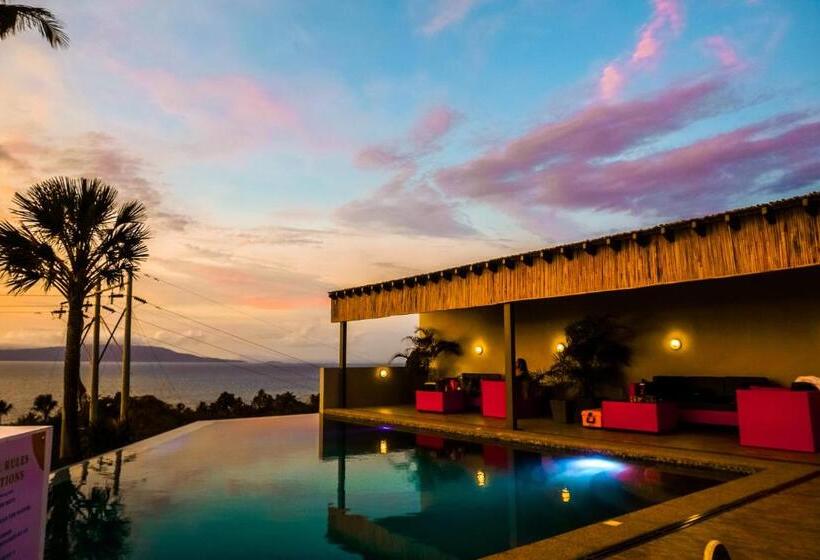 Deluxe Suite Sea View, Av Suites