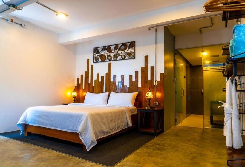 Deluxe Suite King Bed, Av Suites