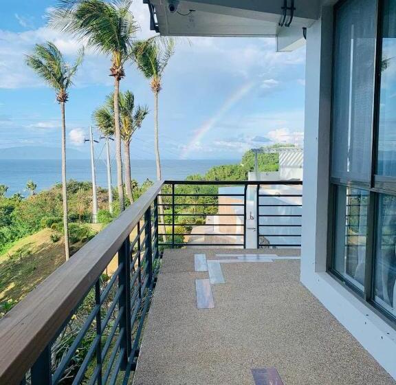 سوییت لوکس, Av Suites