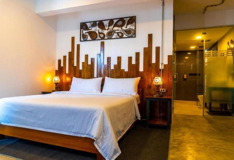 Deluxe Suite King Bed, Av Suites