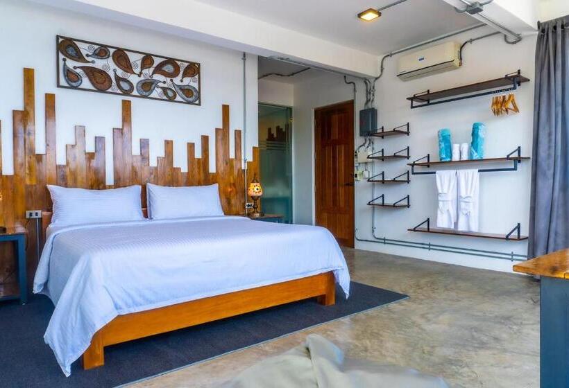 Deluxe Suite King Bed, Av Suites