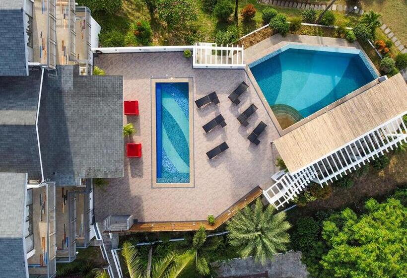 Deluxe Suite King Bed, Av Suites