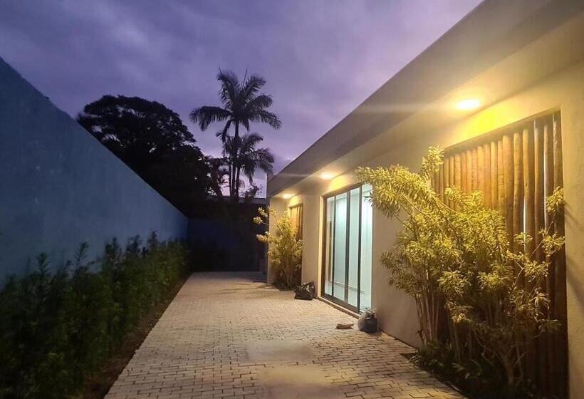 Delüks Oda, Pousada Low Tide Maresias