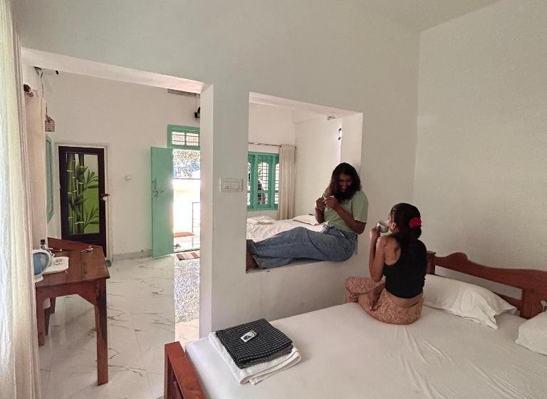 Classic Neljän Hengen Huone, Molly S Hostel