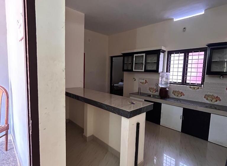 Huoneisto 2 Makuuhuonetta, Molly S Hostel