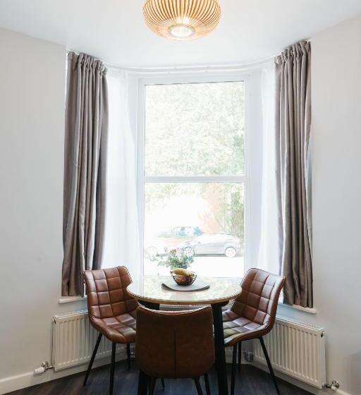 １階の１ベッドルームアパートメント, Prime Suites Lytham