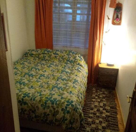 Chambre Standard Salle de Bains Commune, Hostal Torre De Babel