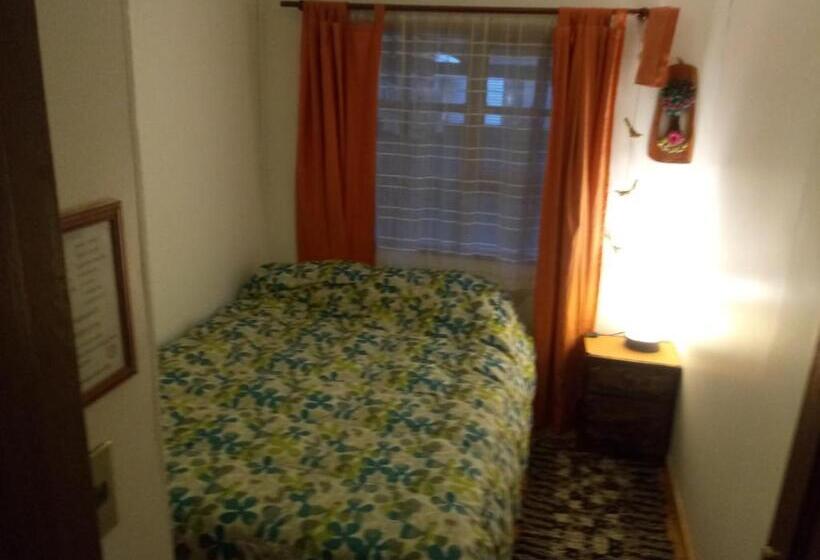 Camera Standard Bagno Condiviso, Hostal Torre De Babel